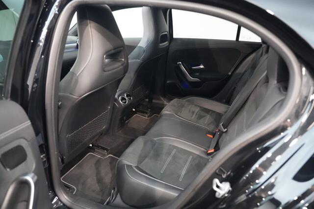 Mercedes-Benz A-KLASSE 250 e AMG ? PANO ? MULTIBEAM ? NIGHT ? CAMERA ? SFEERVERLICHTING ? CRUISE ? BTW ? 1.EIG