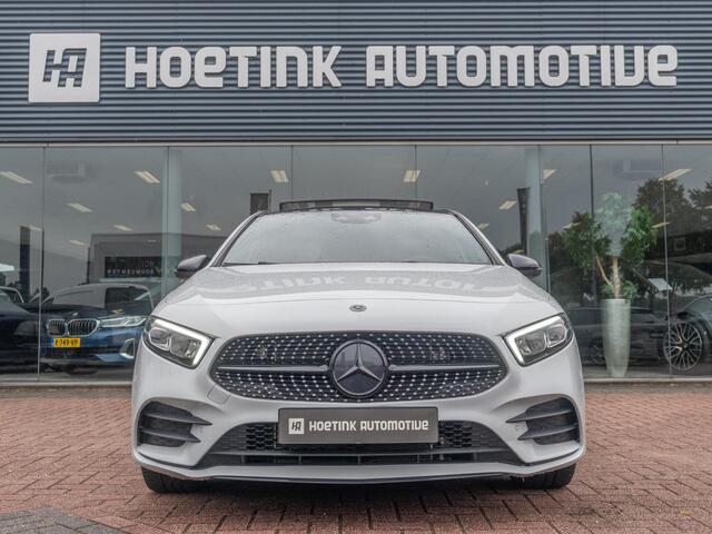 Mercedes-Benz A-KLASSE 250 e Business Solution AMG Limited | Pano | Ambiente | Night
