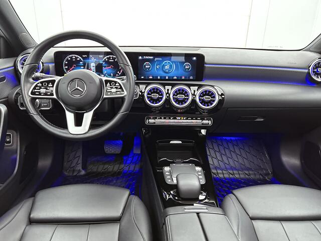 Mercedes-Benz A-KLASSE 200 Business Solution Luxury (PANORAMADAK, SFEERVERLICHTING, TREKHAAK WEGKLAPBAAR, MULTIBEAM, ELEKT. STOELEN)