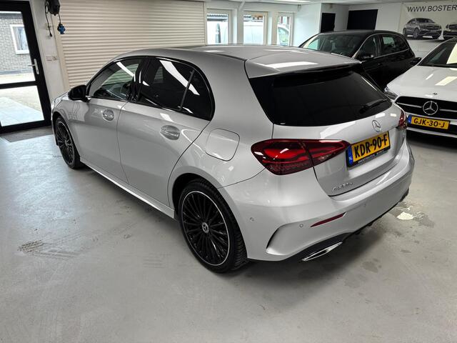 Mercedes-Benz A-KLASSE 250 e AMG Pano Burmester 360 Keyless 19" Dodehoek