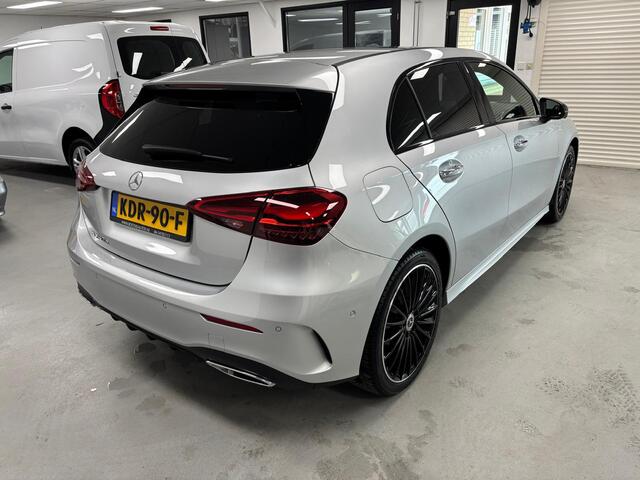 Mercedes-Benz A-KLASSE 250 e AMG Pano Burmester 360 Keyless 19" Dodehoek