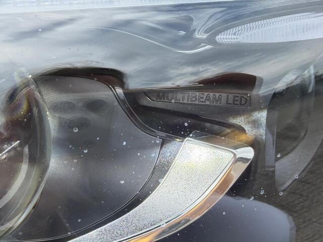 Mercedes-Benz A-KLASSE 180 Business Solution AMG