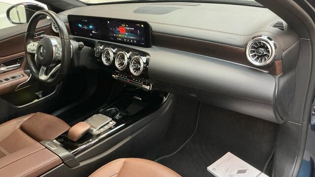 Mercedes-Benz A-KLASSE 250 e AMG Pano Night 360 Leder