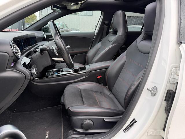Mercedes-Benz A-KLASSE 200 Business Solution AMG Upgrade | Panoramadak | Stoelverwarming | Cruise Control | Navigatie | Camera | LED High Performance | Keyless | Ambiance Verlichting | Parkeersensoren |