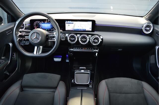 Mercedes-Benz A-KLASSE 250 e Star Edition AMG Line | SOH 95% | PANO | CAM | NIGHTPAKKET |