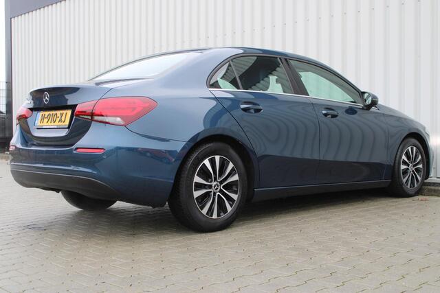 Mercedes-Benz A-KLASSE 180 Business Solution | Incl. 12 maanden garantie | Cruise control | Climate control | Apple carplay/Android auto | DAB radio | Navigatie | Parkeercamera | Lane assist |