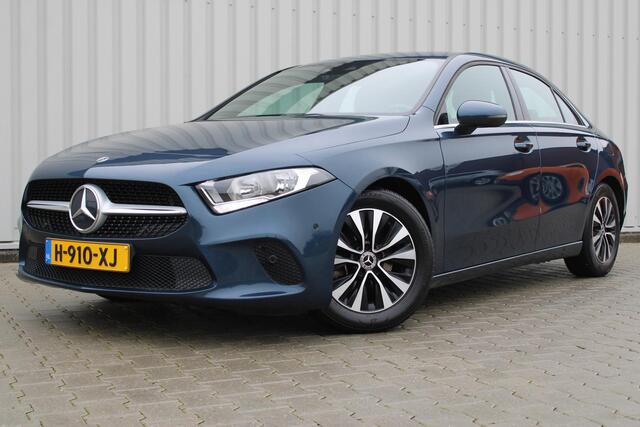 Mercedes-Benz A-KLASSE 180 Business Solution | Incl. 12 maanden garantie | Cruise control | Climate control | Apple carplay/Android auto | DAB radio | Navigatie | Parkeercamera | Lane assist |