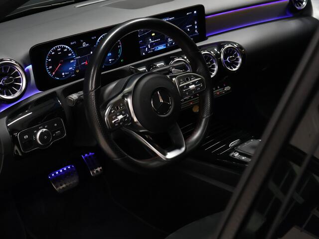 Mercedes-Benz A-KLASSE 250 e Business Solution AMG Limited [SCHUIFKANTELDAK, APPLE CARPLAY, ANDROID, STOELVERWARMING,CRUISE CONTROL, PDC V+A, ACHTERUITRIJ CAMERA, KEYLESS ENTRY, CLIMATE CONTROL, NAVIGATIE, NIEUWSTAAT]