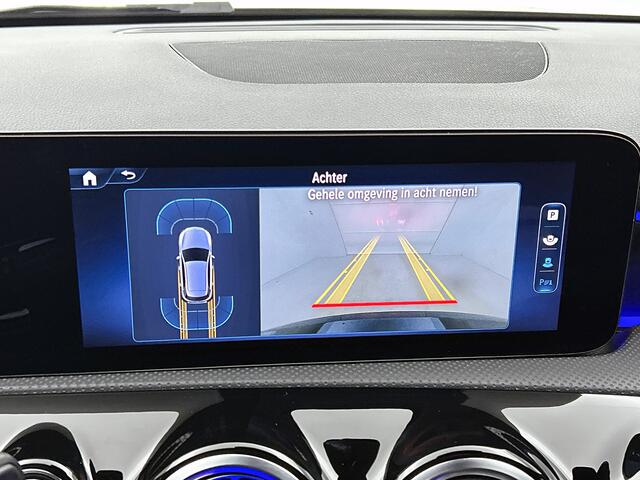 Mercedes-Benz A-KLASSE 200 AMG Line | AMG-Line Interieur | AMG-Line Exterieur | Achteruitrijcamera | Sfeerverlichting | Keyless Entry | 24 Maanden Mercedes-Benz Certified garantie.