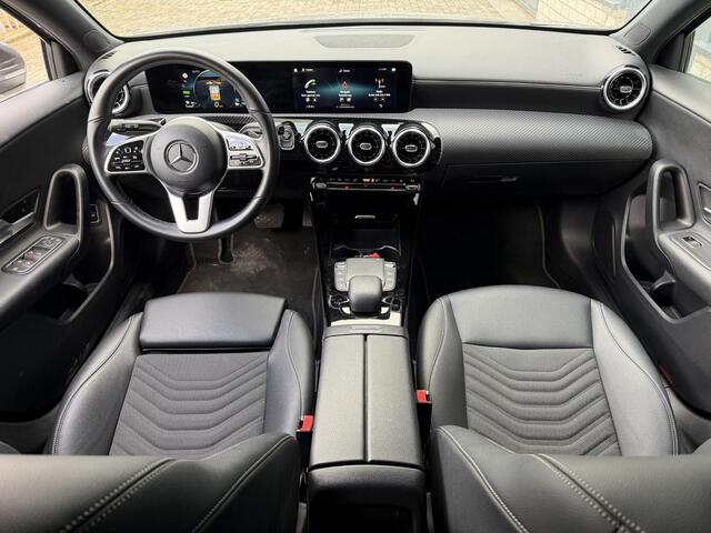 Mercedes-Benz A-KLASSE 250 e 17"/Dodehoek/Camera/PDC v+a/Apple Carplay & Android Auto/DAB/Navigatie/Climate