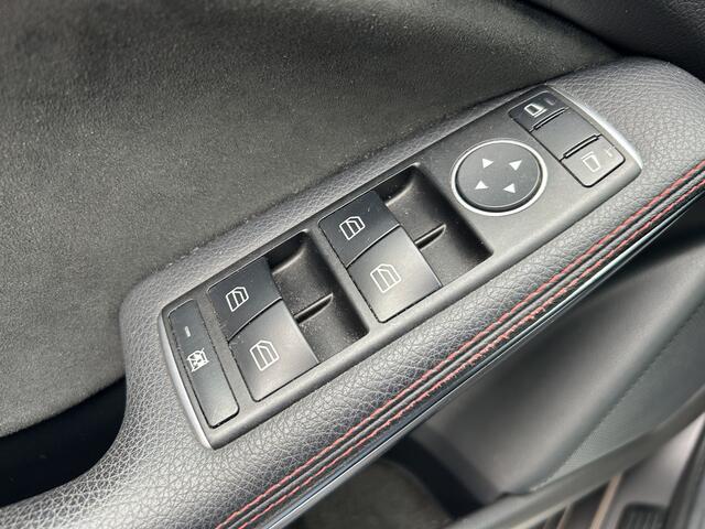 Mercedes-Benz A-KLASSE 180 Business Solution AMG airco/ecc navigatie amg pakket