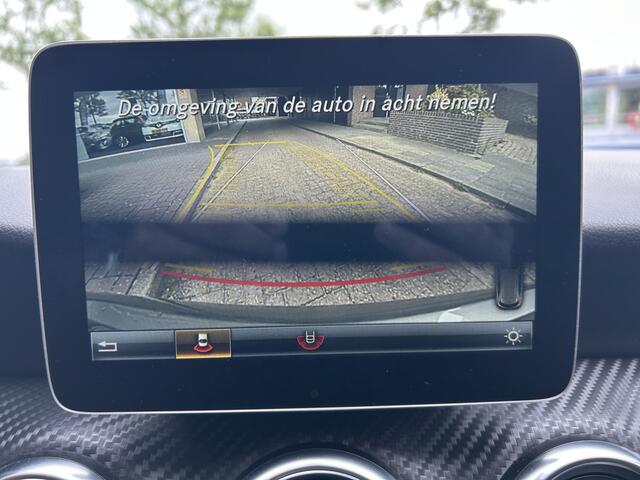 Mercedes-Benz A-KLASSE 180 Business Solution AMG airco/ecc navigatie amg pakket