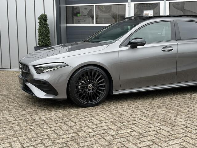 Mercedes-Benz A-KLASSE 180 Star Edition | Keyless | Pano | Sfeer | Camera | Stoel verwarming |