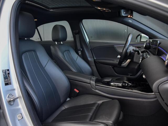 Mercedes-Benz A-KLASSE 250 e Business Solution Luxury Limited | Schuif-/kantel Panorama | Camera | Trekhaak | Sfeerverlichting