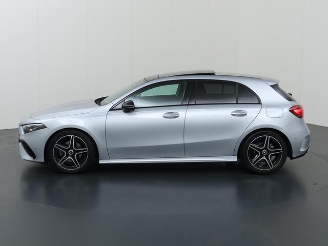Mercedes-Benz A-KLASSE 180 Business Solution AMG | Panoramadak | Night pakket | Sfeerverlichting |