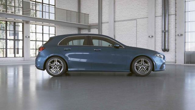 Mercedes-Benz A-KLASSE 180 Premium Plus | AMG | Panoramadak | 360 graden camera | Multibeam Led koplampen | Stoelverwarming |