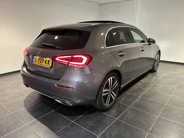 Mercedes-Benz A-KLASSE 180 Luxury Line | Panoramadak | Leder | Wide Screen | AppleCarplay/AndroidAuto | Stoelverwarming