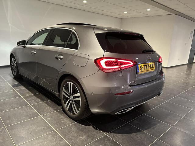 Mercedes-Benz A-KLASSE 180 Luxury Line | Panoramadak | Leder | Wide Screen | AppleCarplay/AndroidAuto | Stoelverwarming