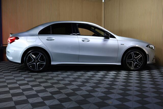 Mercedes-Benz A-KLASSE 250 e Business AMG VIRTUAL NAVI CLIMA KEYLSS START SFEER CAMERA '20