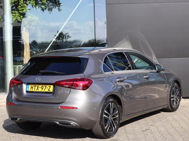 Mercedes-Benz A-KLASSE 180 Star Edition Luxury Line l Keyless l Achteruitrij camera l Stoelverwarming