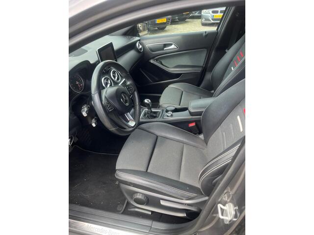 Mercedes-Benz A-KLASSE 180 Lease Edition Plus ecc perkeersensoren lm velgen navi nieuwe apk