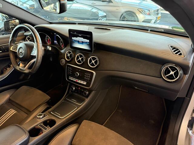 Mercedes-Benz A-KLASSE 180 AMG White Art | Automaat | Panoramadak | Achteruitrijcamera | Origineel Nederlands | Cruise control | Climate control | Adaptief onderstel | 18''INCH AMG | Navigatie