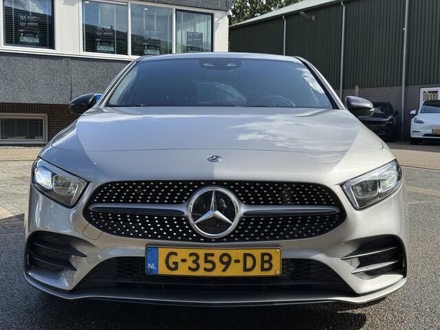 Mercedes-Benz A-KLASSE 200 Business Solution VAN: € 26.900- VOOR: € 24.877,- UW HERFSTVOORDEEL: € 2.023,-| ORIG. NL NAP 2E EIG.| 58.000KM!| GLASCOATING| WIDESCREEN| CAMERA| RECENT ONDERHOUD GEHAD, DIRECT LEVERBAAR| AMG | APPLE CARPLAY/ ANDROID AUTO| DODE HOEK SENSOR|