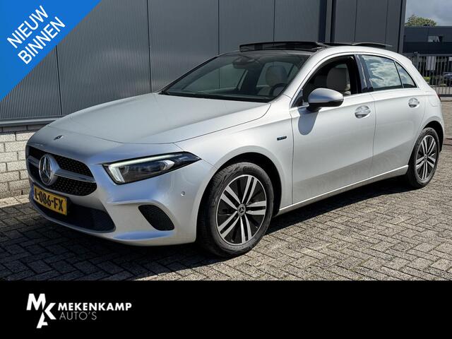 Mercedes-Benz A-KLASSE 250 e Business Solution Luxury Limited 17"/Panoramadak/Leder + memory/Stoelverwarming/Camera/Dodehoek/Keyless/Matrix LED