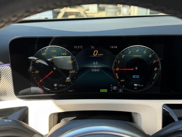 Mercedes-Benz A-KLASSE 250 e Business Solution Luxury Limited 17"/Panoramadak/Leder + memory/Stoelverwarming/Camera/Dodehoek/Keyless/Matrix LED