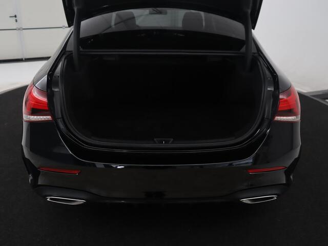 Mercedes-Benz A-KLASSE 200 Business Solution AMG | Pano.Dak | Camera | Navigatie | Apple Carplay | LED
