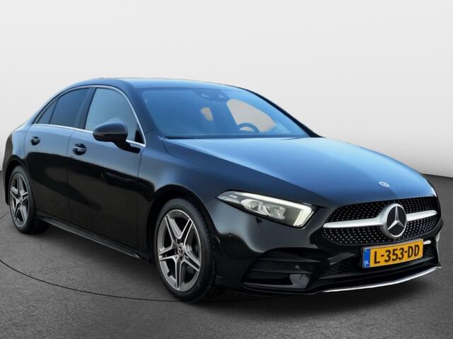 Mercedes-Benz A-KLASSE 180 AMG-line | Sfeerled | Widescreen | Stoelverwarming | Camera | Navi