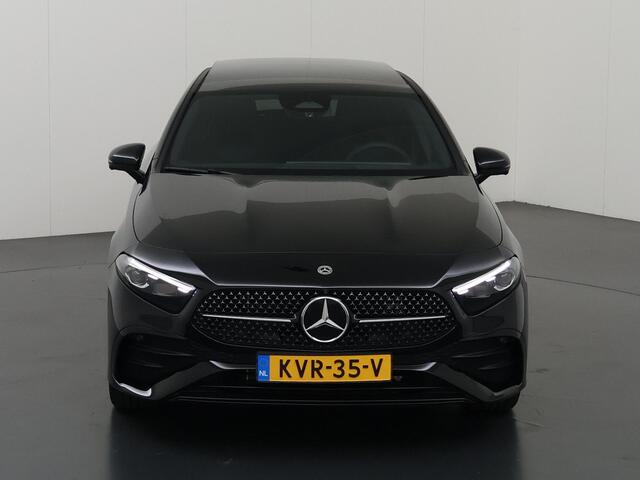 Mercedes-Benz A-KLASSE 250e Business Solution AMG | Panoramaschuifdak | Premium Plus | Head-up display | Dodehoekassistent |