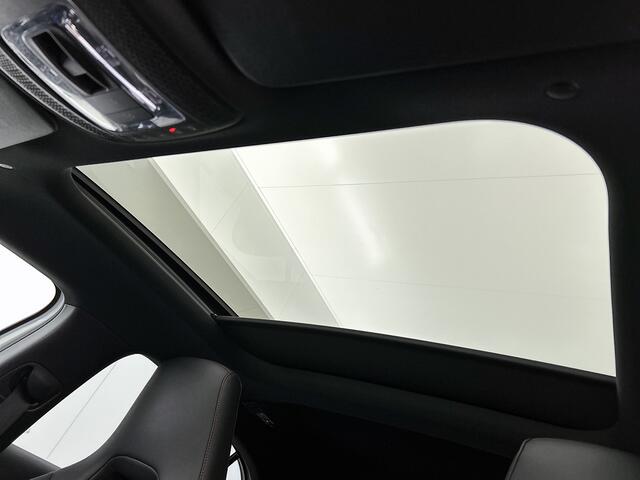 Mercedes-Benz A-KLASSE 180 Premium Plus Panoramadak | elct. bedienbare voor stoelen met memory | Navigatie | Parking support met camera achter | Inclusief 24 maanden MB Certified garantie voor Europa