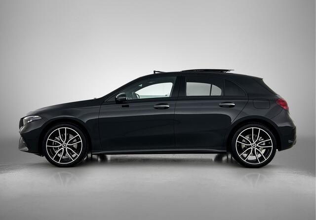 Mercedes-Benz A-KLASSE 250 e Business Solution AMG | AMG Line Plus pakket | Antidiefstalpakket URBAN GUARD PLUS | Smartphone-integratie | Head-up display | Panoramaschuifdak | Nightpakket | Sierdelen aluminium |