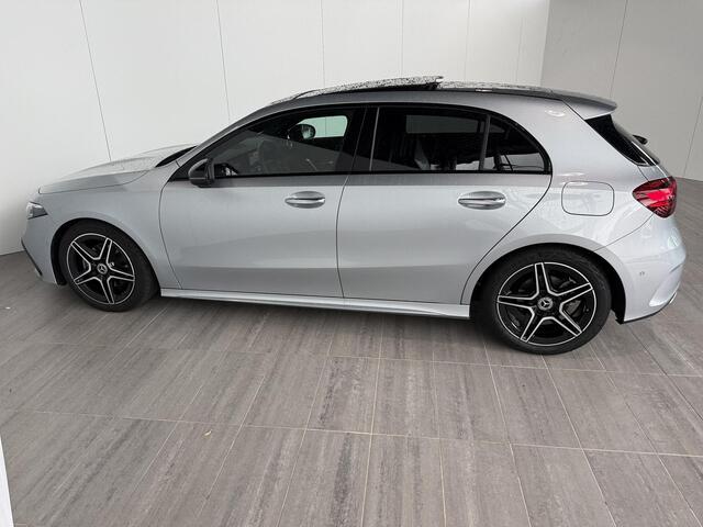 Mercedes-Benz A-KLASSE 180 Business Solution AMG | Panoramadak | Widescreen | Sfeerverlichting | Parkeercamera | Stoelverwarming |