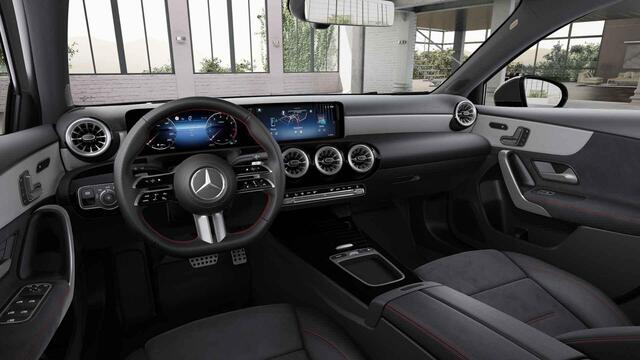 Mercedes-Benz A-KLASSE 180 Business Solution AMG | Panoramadak | Premium Plus | Nightpakket | 19" Multispaak AMG velgen | Stoelverwarming | 360° Camera | HUD |