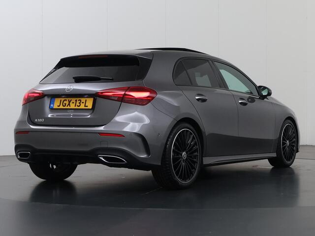 Mercedes-Benz A-KLASSE 180 Business Solution AMG | Night | Panoramaschuifdak | Achteruitrijcamera | Sfeerverlichting| MULTIBEAM LED | 19 inch AMG-velgen |