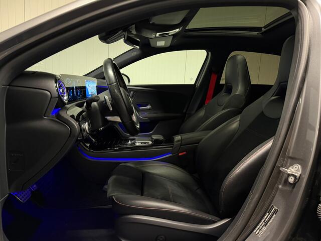 Mercedes-Benz A-KLASSE 220 4MATIC Premium Plus AMG Line Panodak Camera Sfeerverlichting Keyless Entry Elektrische Stoelen