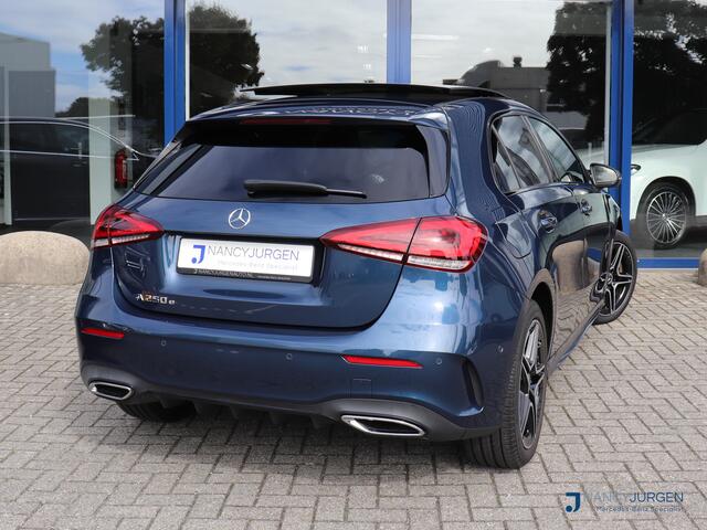 Mercedes-Benz A-KLASSE 250 e Business | AMG | Elektr. Pano Dak | Night Pakket | MBUX High End | Aug. Reality | LED | Parkeer Pakket | Zit Comfort Pakket |
