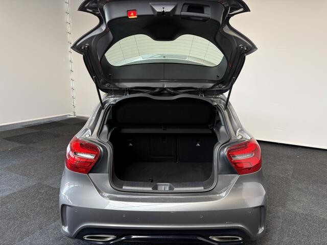 Mercedes-Benz A-KLASSE 180 Sport Edition Automaat | Navigatie | Camera | Cruise Control | AMG line
