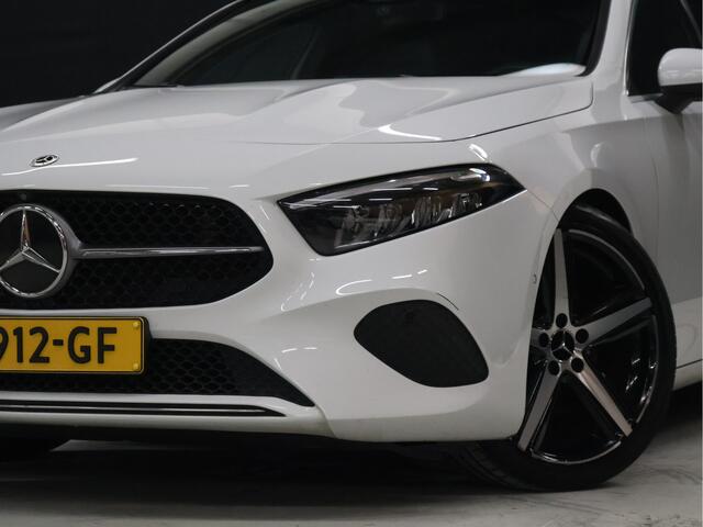 Mercedes-Benz A-KLASSE 180 Business Line [SCHUIFKANTELDAK, 360 CAMERA, STOELVERWARMING, CRUISE CONTROL, DIGITAL DASH, CLIMATE CONTROL, BLUETOOTH, NAVIGATIE, LED, NIEUWSTAAT]