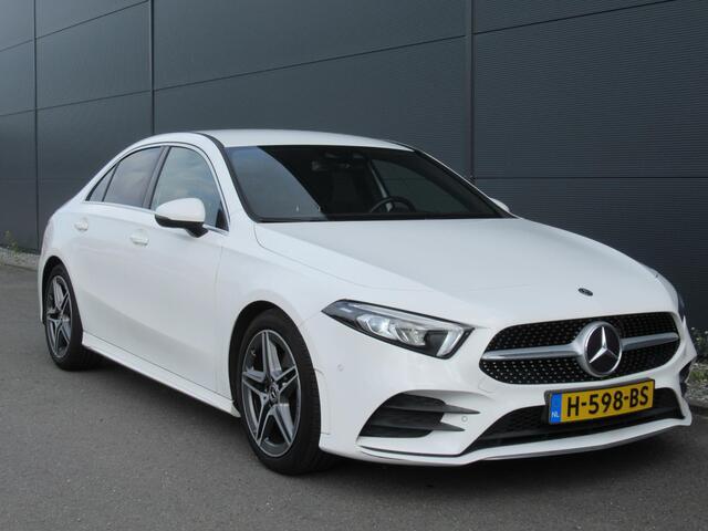 Mercedes-Benz A-KLASSE 180 Business Solution AMG | Virtual cockpit | Apple Carplay/Android | Camera | Donker glas