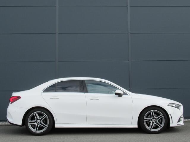 Mercedes-Benz A-KLASSE 180 Business Solution AMG | Virtual cockpit | Apple Carplay/Android | Camera | Donker glas