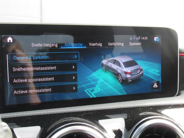Mercedes-Benz A-KLASSE 180 Business Solution AMG | Virtual cockpit | Apple Carplay/Android | Camera | Donker glas