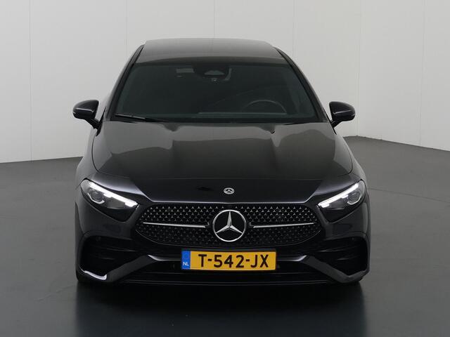 Mercedes-Benz A-KLASSE 180 AMG Line | Panoramadak | Matrix Led koplampen | Sportstoelen | Adaptieve Cruise control |