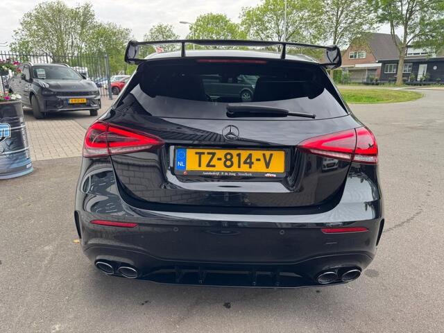 Mercedes-Benz A-KLASSE 200 AMG Aeropakket Panorama Alcantara Camera ACC origineel Nederlands!