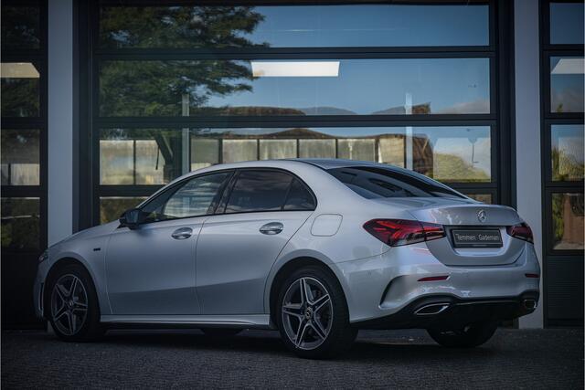 Mercedes-Benz A-KLASSE 250 e AMG Line * Pano * Night-pakket * Distronic