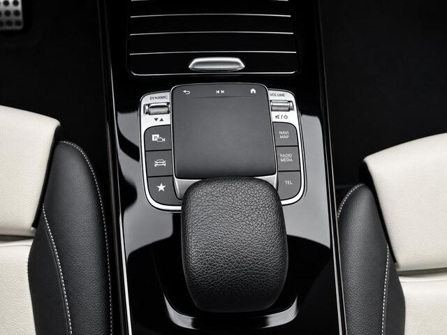 Mercedes-Benz A-KLASSE 250|AMG Premium paint|PANO |2Tone-Leer|Camera|Burmester-Audio|SfeerLicht | Premium Plus