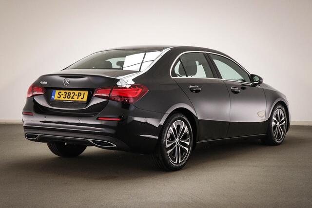 Mercedes-Benz A-KLASSE 180 Business Line | HALF LEDER | STOELVERWARMING | DAB | CAMERA