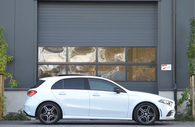 Mercedes-Benz A-KLASSE 180 Business Solution AMG Night Upgrade NAP | Pano | Carplay | Camera